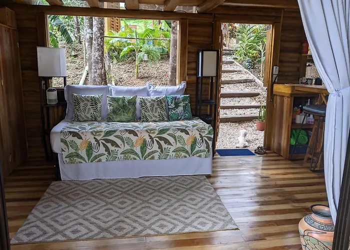 Eco-Turismo Guayacanes