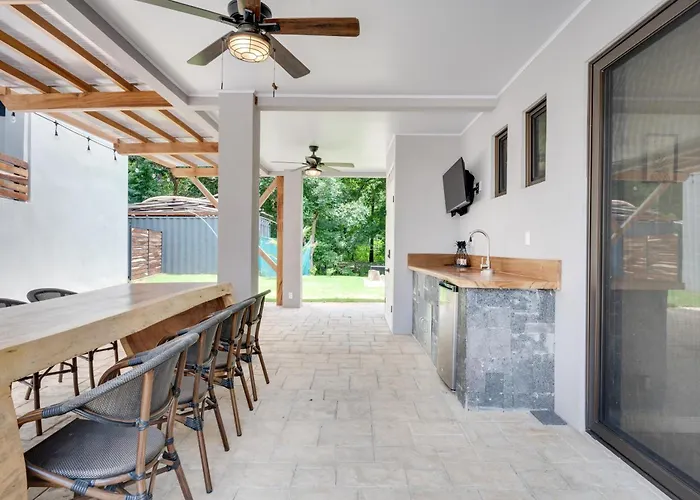 3 Mi To Playa Avellana! Modern Home W/ Pool Access